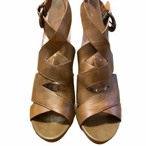 Franco Sarto Artist’s Collection Naomi SZ 9M